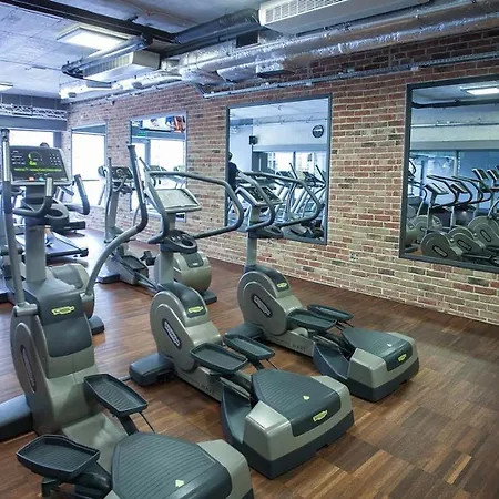 Memorable Base For A Memorable Hen&Stag Do Party بيت شباب