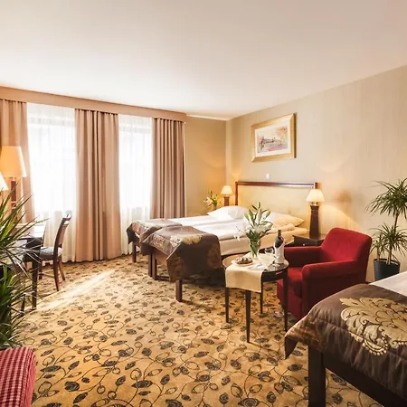 Memorable Base For A Memorable Hen&Stag Do Party بيت شباب